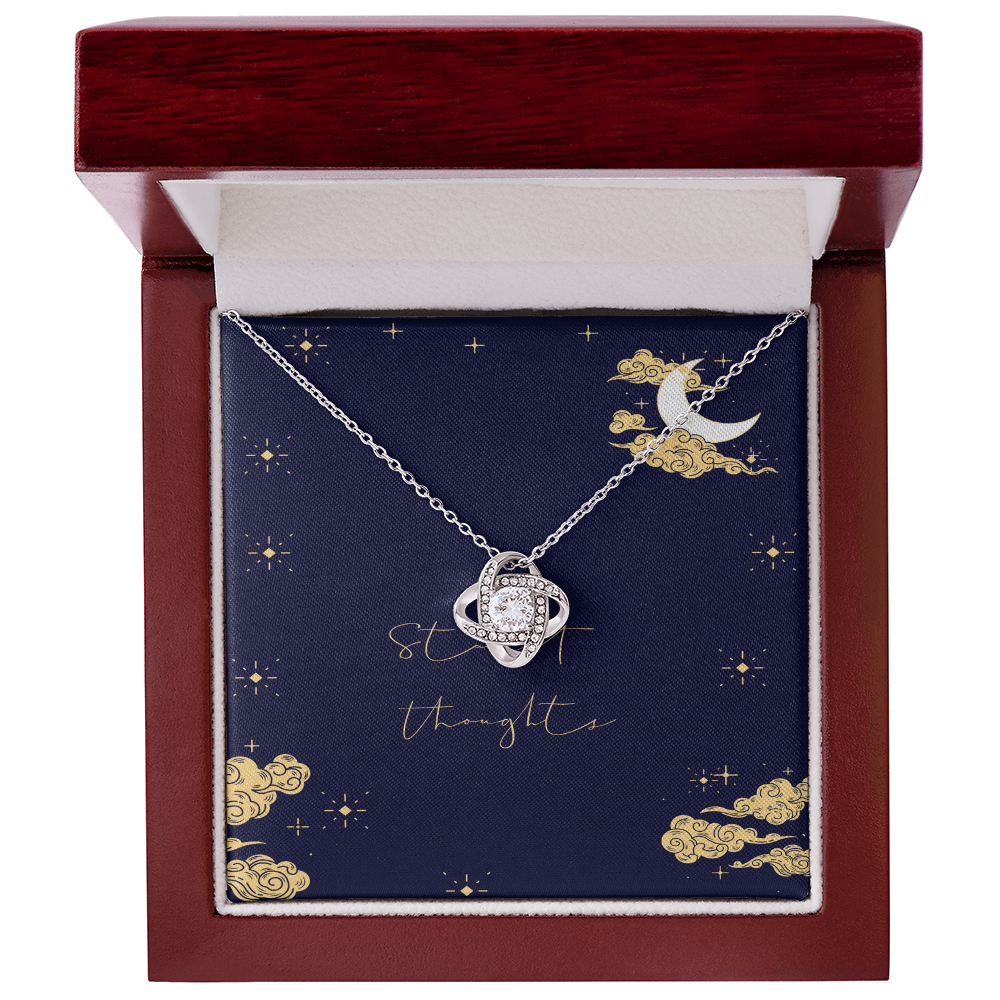 “Classic Neck Chain – Sophisticated Jewelry for Any Outfit”